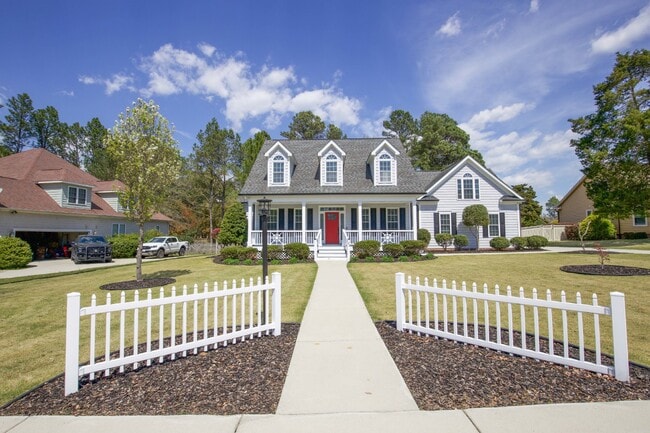 Building Photo - "Spacious and Inviting 2620 sq. ft. Home i...