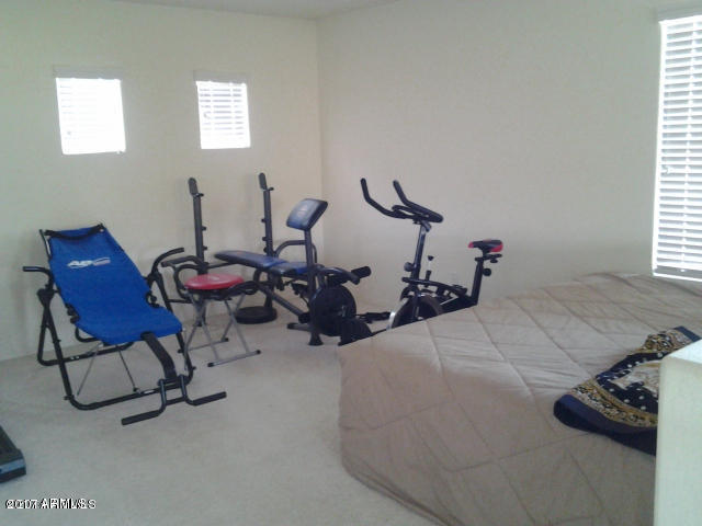 Building Photo - 9013 W Kirby Ave