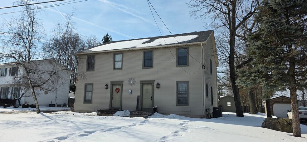 Building Photo - 5635 London Dr