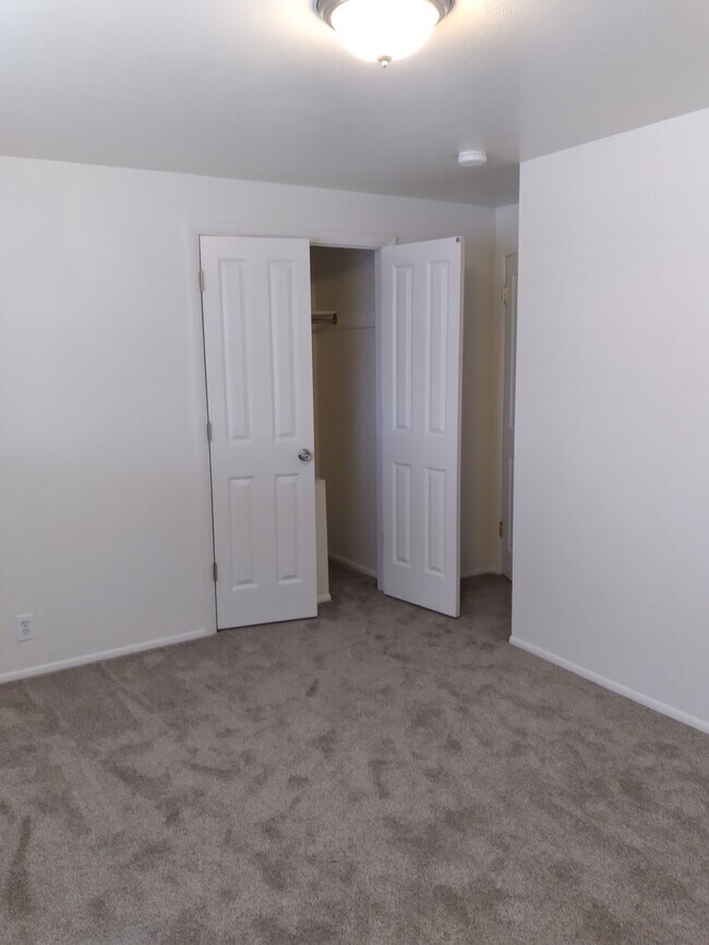 Bedroom 2 - 676 E 400 N