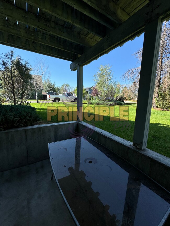 Building Photo - 15 Penney Lane