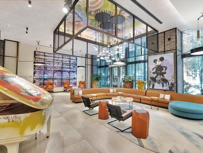 Building Photo - 121 NE 34th St