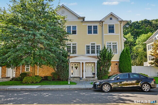 Building Photo - 70 Riverdale Ave