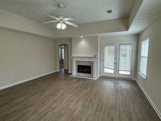 Building Photo - Prattville Home