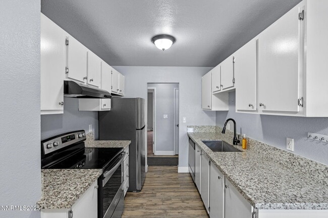 Building Photo - 3399 Crystal Ln