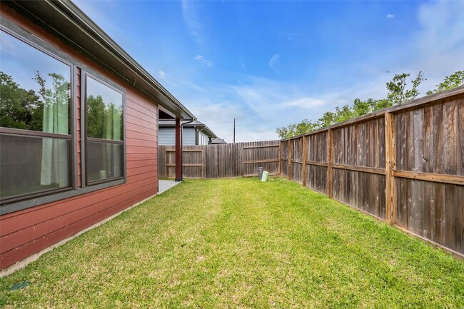 Building Photo - 10607 Katherine Lk Dr