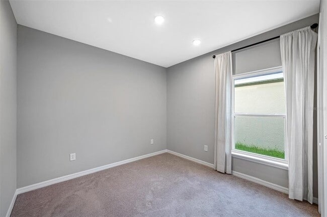 Building Photo - 11230 High Noon Trl