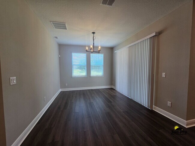 Building Photo - 379 Birkdale Dr