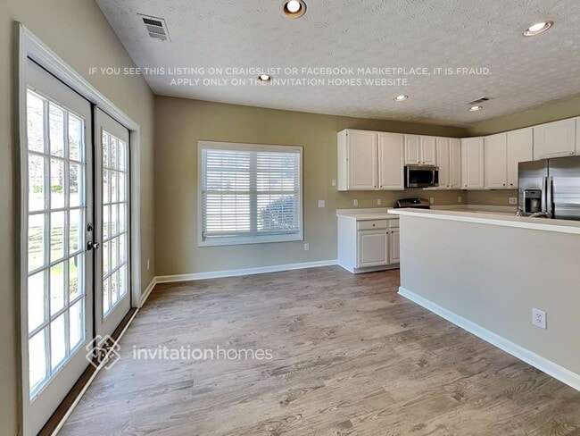 Building Photo - 1424 Fairbrooke Ct