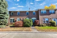 Building Photo - 147 Beech St