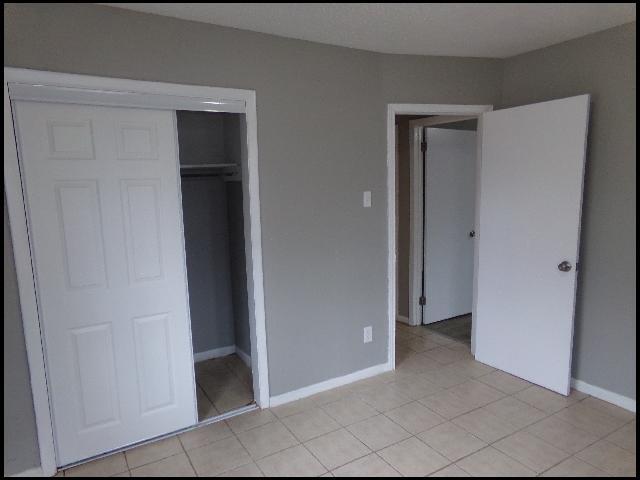 Building Photo - 9200 Tedburn Cir