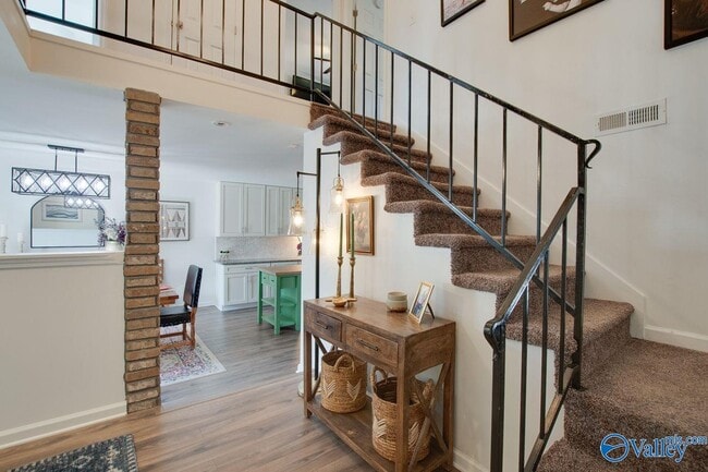 Building Photo - 2013 Wrenwood Dr SE