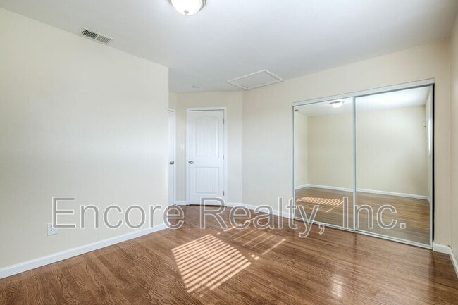 Building Photo - 6135 Chadwick Ave