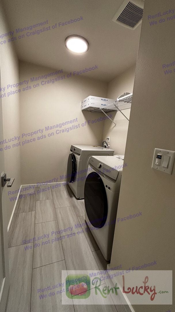 Building Photo - STUNNING 4-Bedroom Lake Tapps Home w/2-Car...