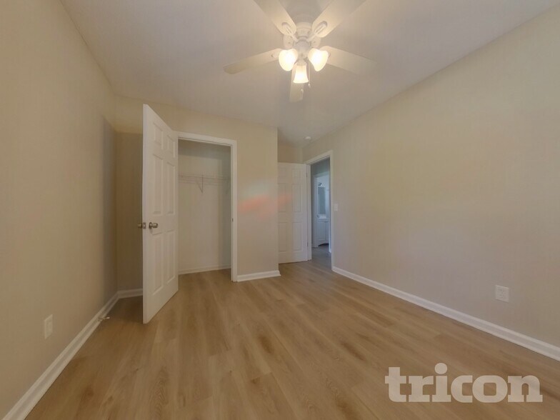 Building Photo - 325 Cinda Leigh Dr