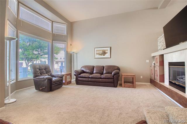 Building Photo - 5062 E Cherry Creek S Dr