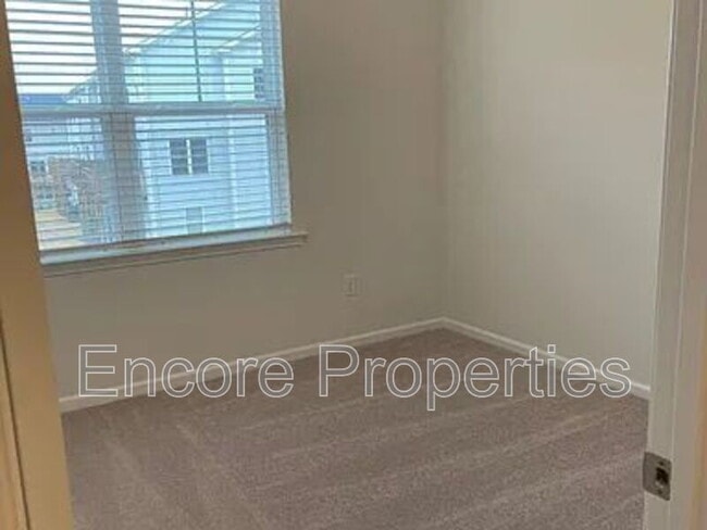 Building Photo - 1121 Diamond Dove Ln