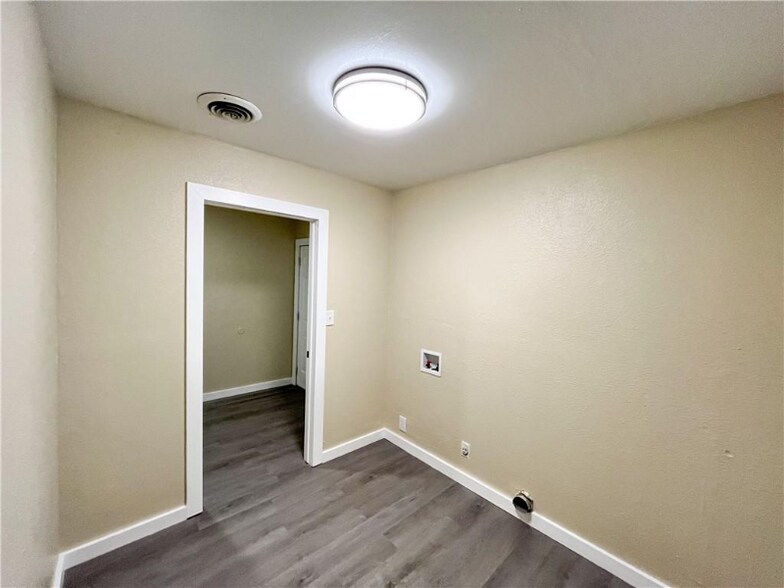 Building Photo - 3809 Betel St