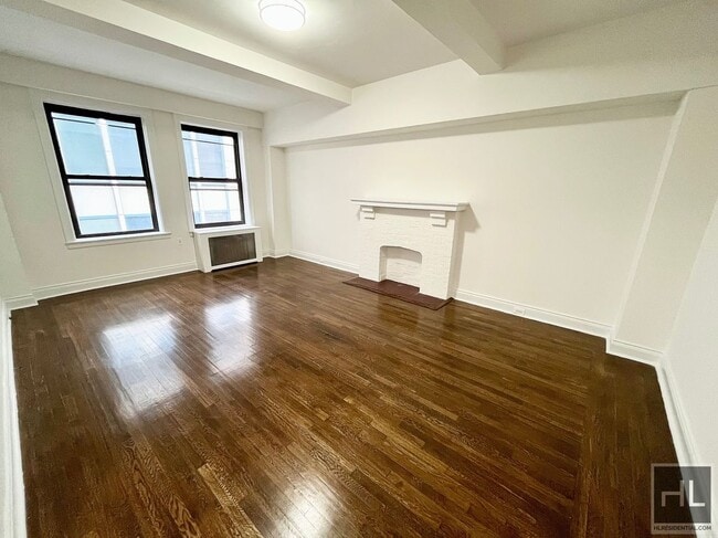Building Photo - 145 W 55th St