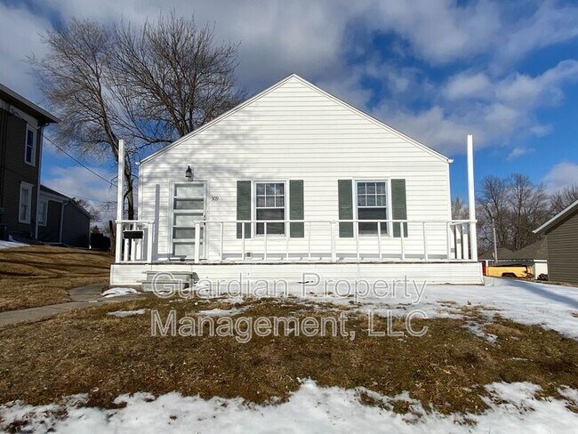 Primary Photo - 309 E 6th St
