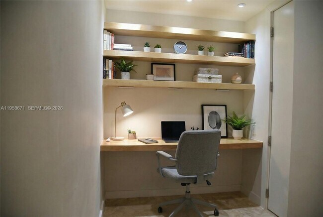 Building Photo - 7560 SW 56th Ct