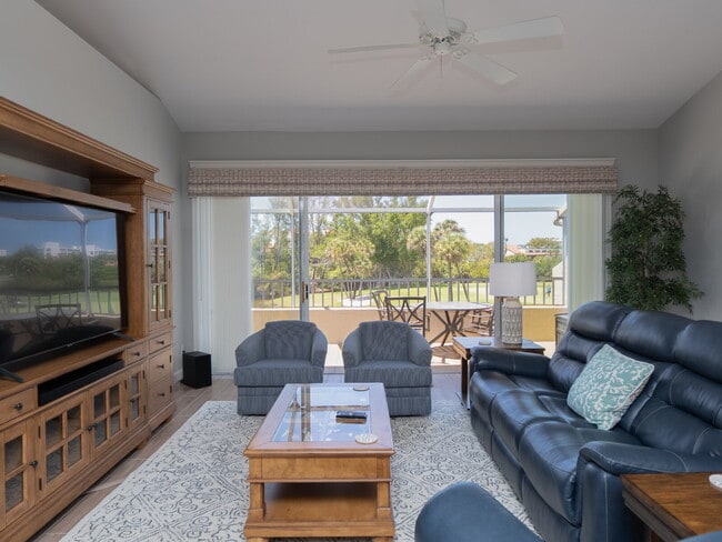 Building Photo - Luxury Furnished Longboat Key Retreat with Private Beach Club Access & Golf Course Views Remodele...