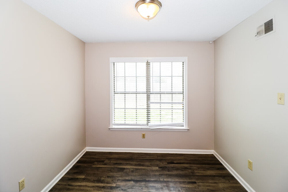 Building Photo - 423 Cairn Cove