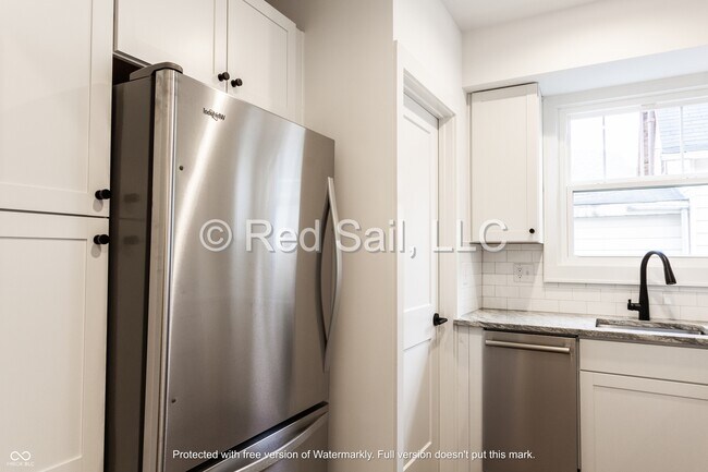 Building Photo - 1302 Tecumseh St