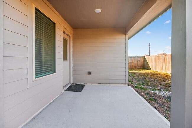 Building Photo - 1626 Comfy Wy