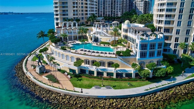 Building Photo - 848 Brickell Key Dr