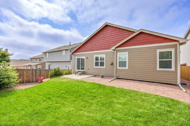Building Photo - $2,995 - 5 Bed, 3 Bath Home in CO Springs ...