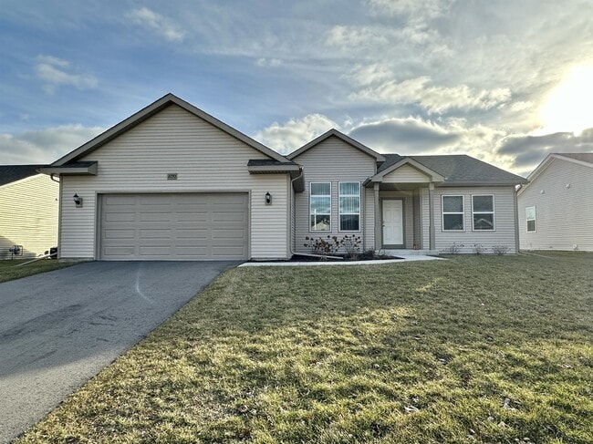 Building Photo - 2250 Northfield Ln