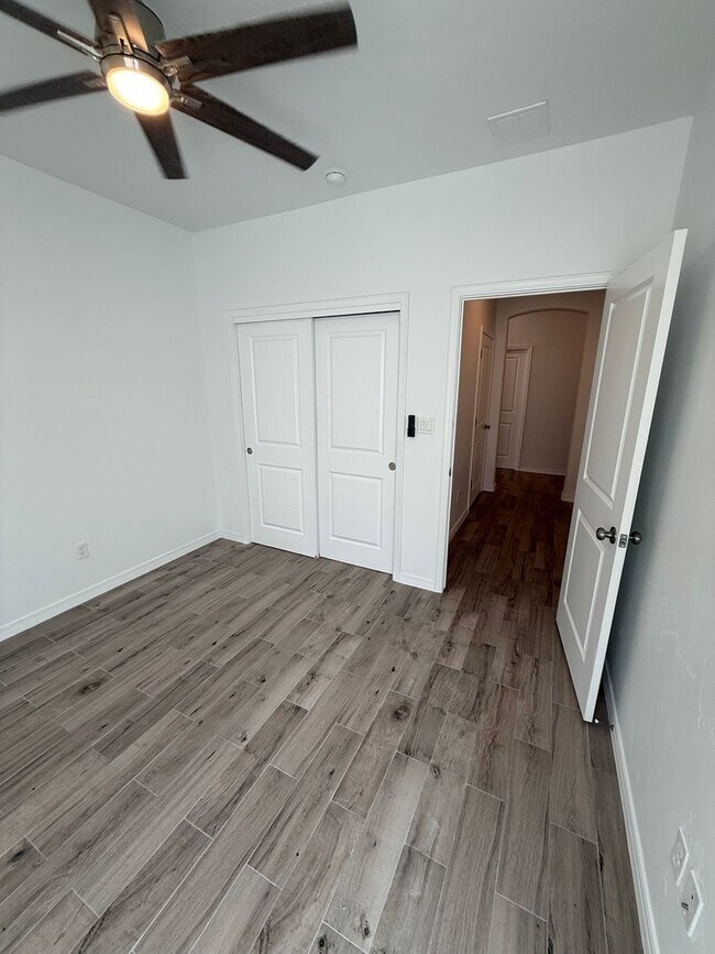 Building Photo - Beautiful home in Sonoma Springs! 4bed, 2.5 baths