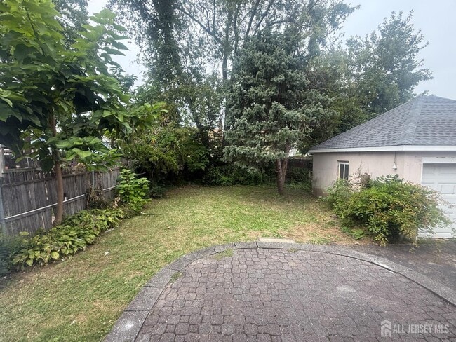 Building Photo - 64 Fiat Ave