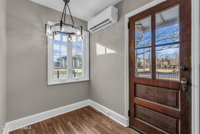 Building Photo - 18 Maiden Ln