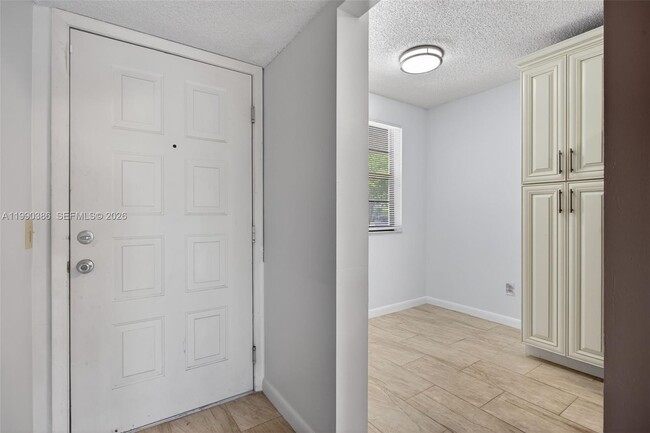 Building Photo - 9670 W McNab Rd