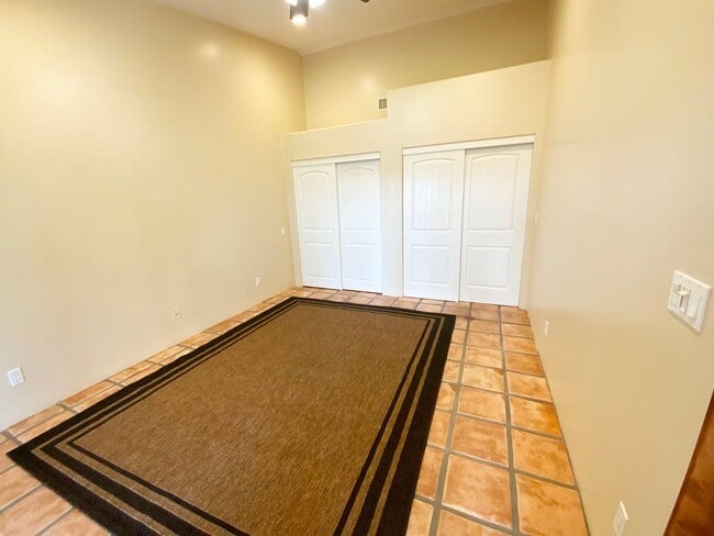 Building Photo - Large Private Yard with View- 1BD/BA ADU