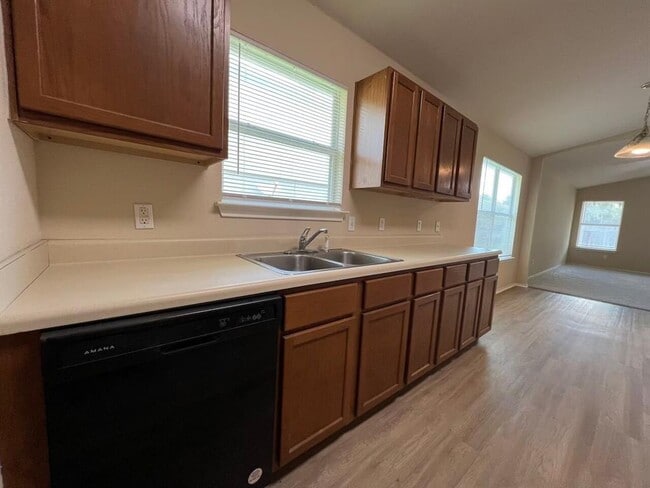 Building Photo - 209 Katy B Ln