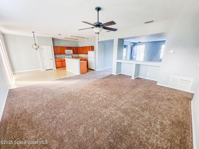 Building Photo - 1421 Halstead Ave NW