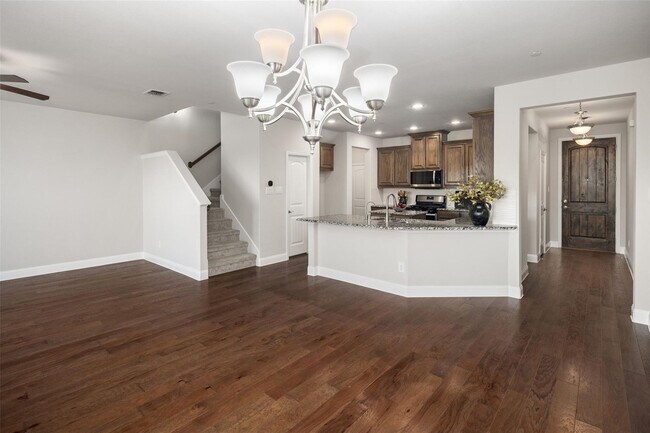 Building Photo - Beautiful 3-Bedroom Townhome in Prime Allen Location!