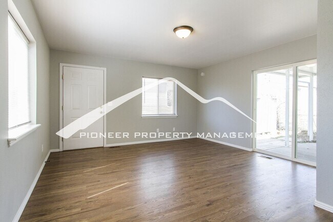 Building Photo - 41 S Osceola St