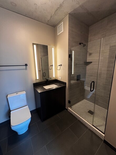 Building Photo - 26 N Sangamon St