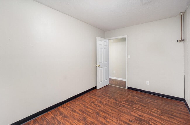 Building Photo - 306 Alex Ln