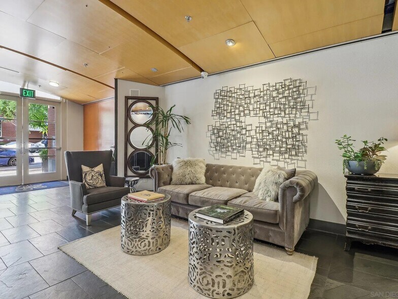 Lobby of building - 877 Island Ave