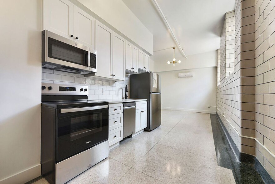 Interior Photo - The Benedict