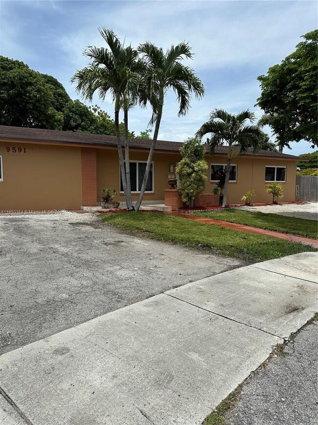 Primary Photo - 9591 SW 9th Terrace