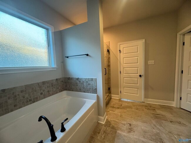 Building Photo - 5006 River Birch Ln