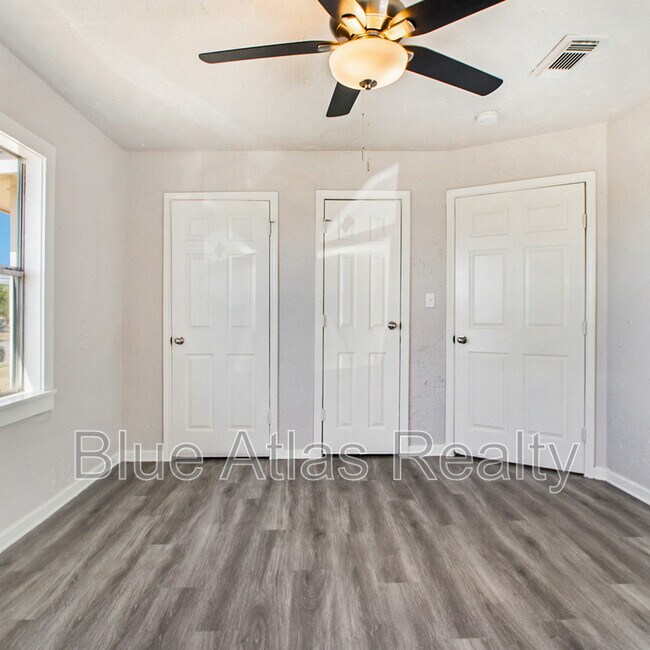 Building Photo - 5633 Ramey Ave
