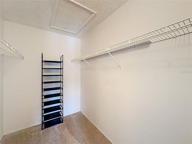 Building Photo - 826 Sky Pine Way