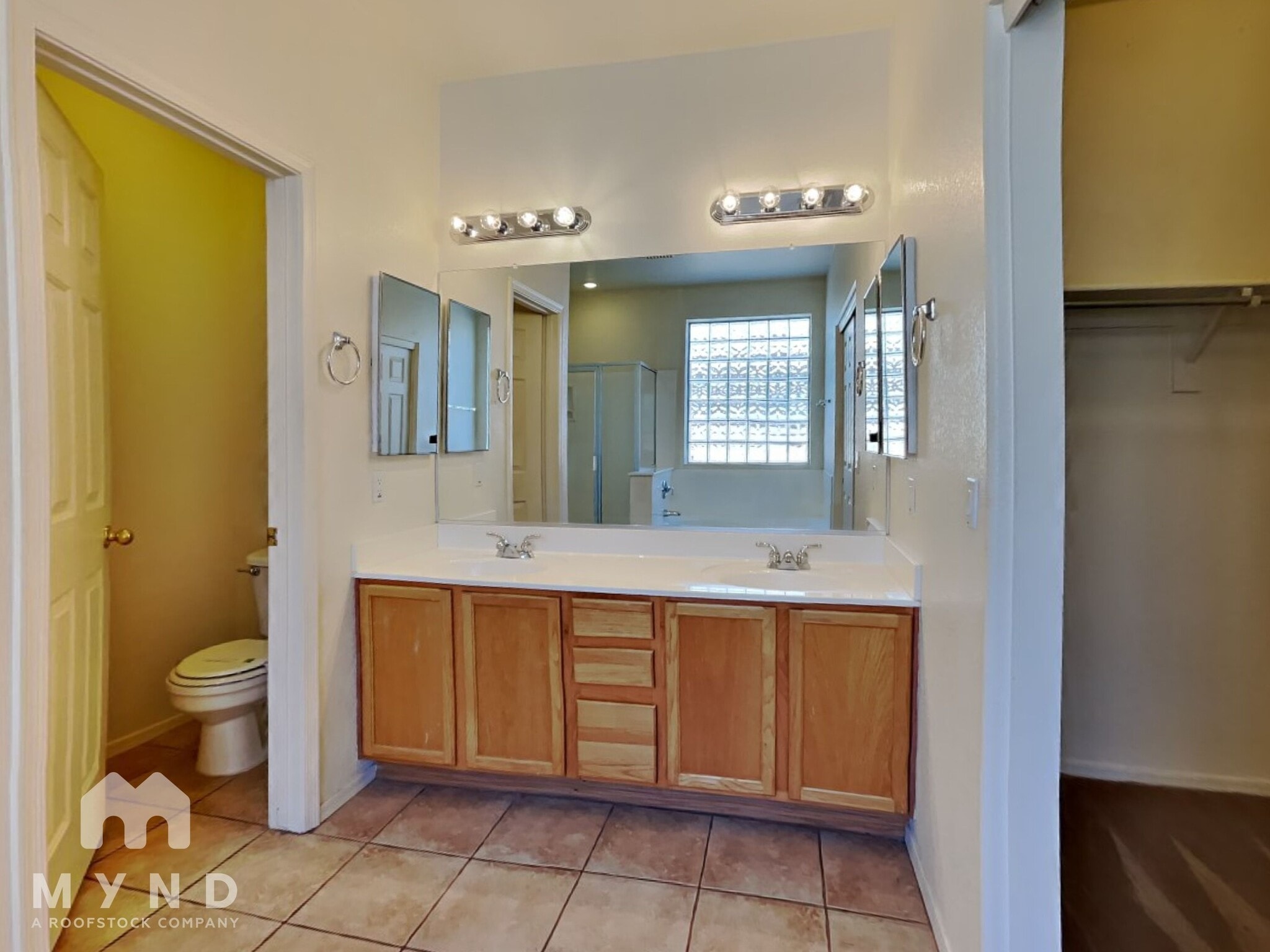 Building Photo - 6780 W Bronco Trail